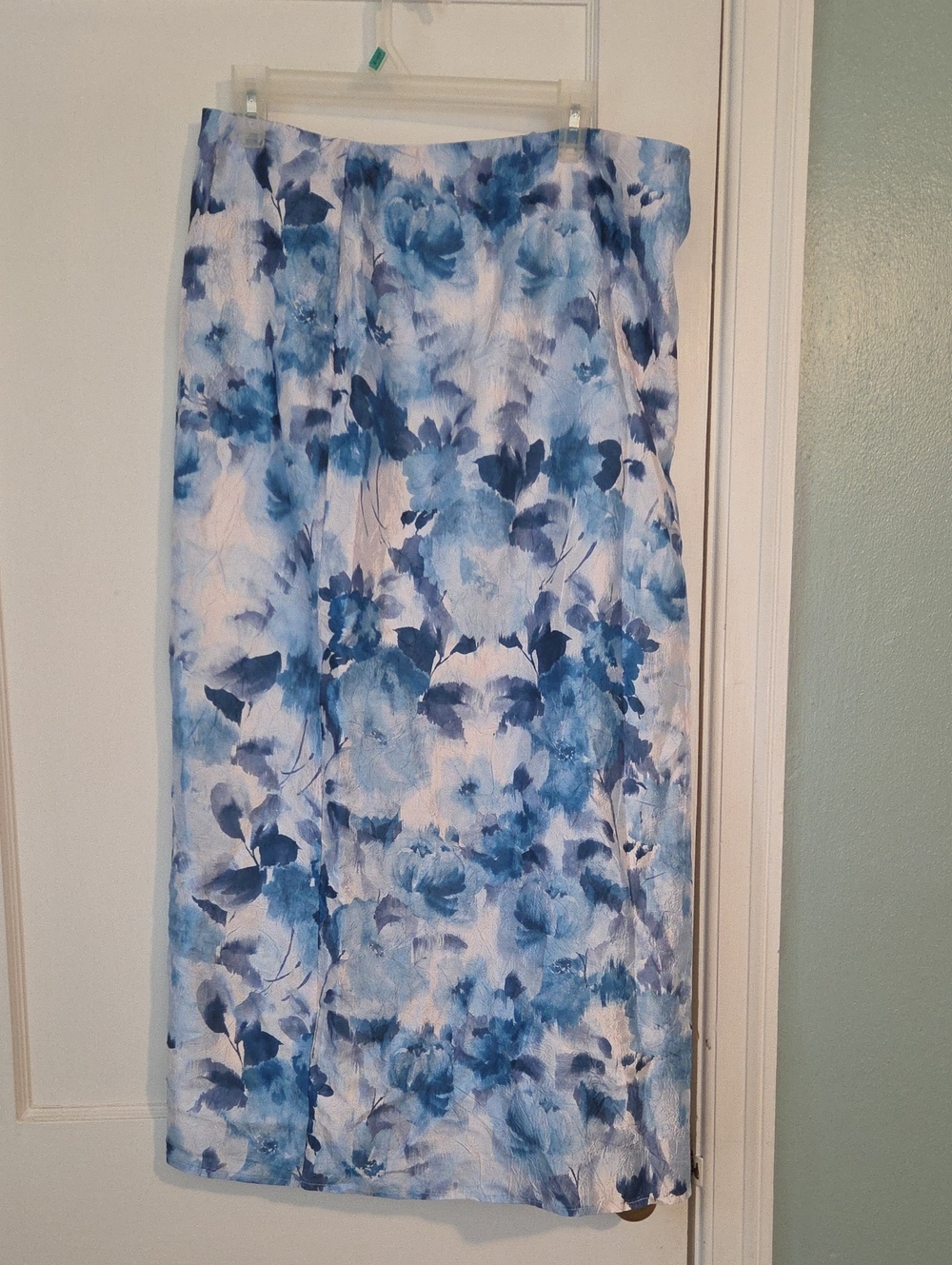 Floral Blue Midi Skirt - Light Blue & Navy